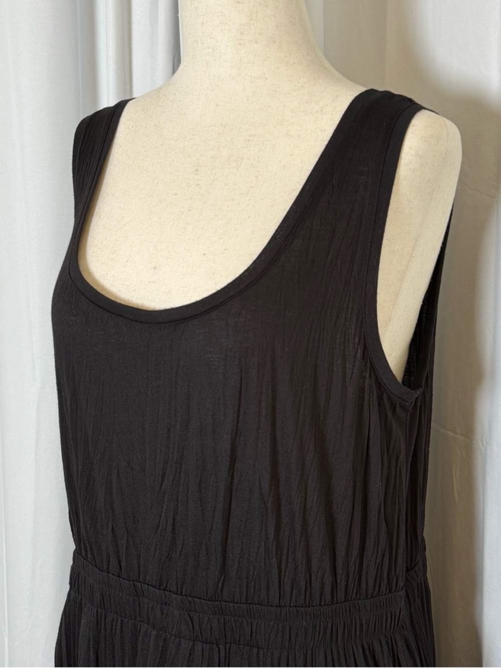 Vince NWT Black Crinkle Pleated Midi Dress Sleeveless Elastic Waist Large - Picture 9 of 14